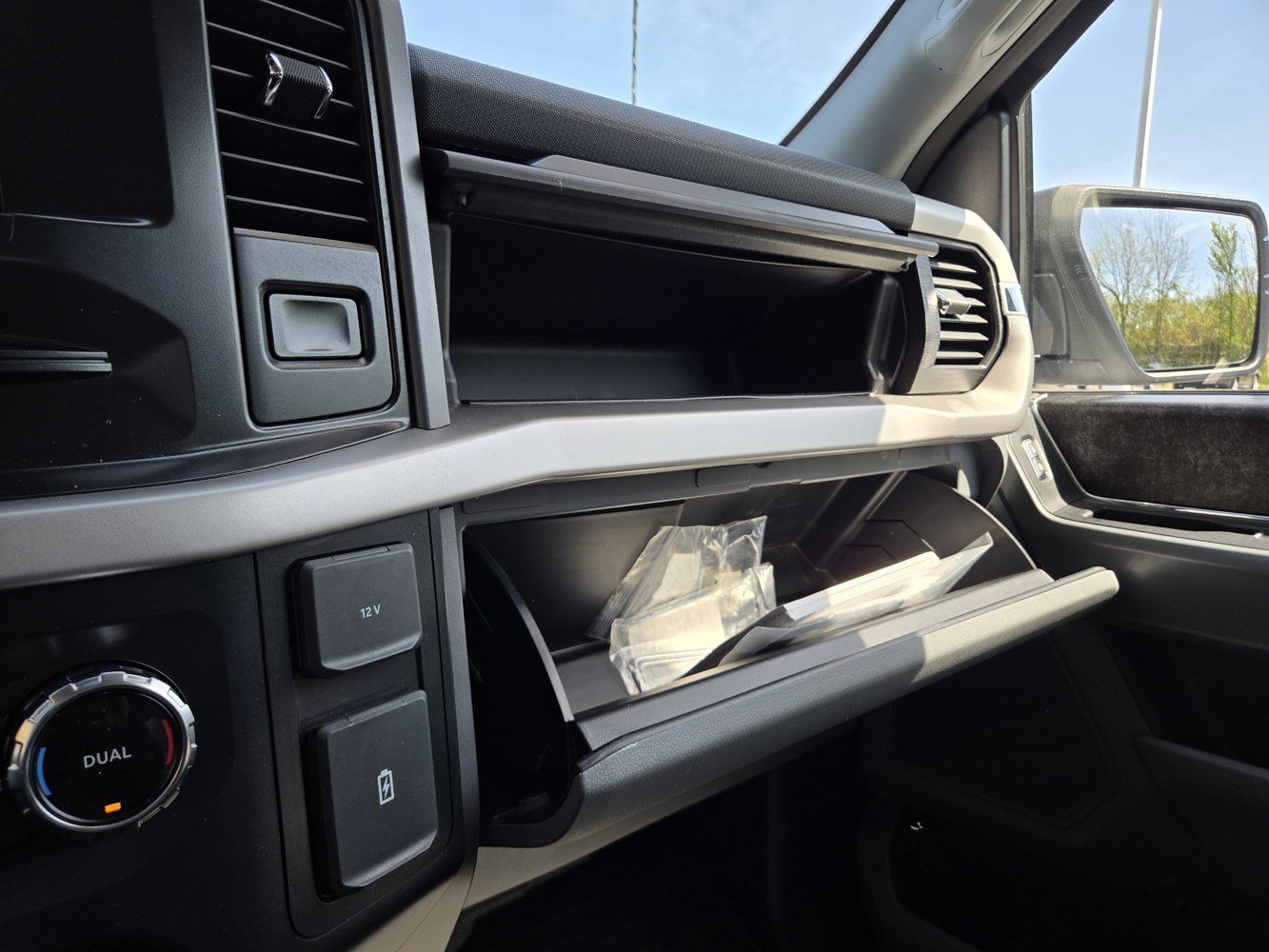 2022 Ford F-150 XL - Photo 13