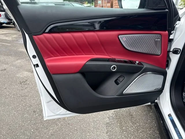 Used 2025 Bianco Maserati Modena image 15