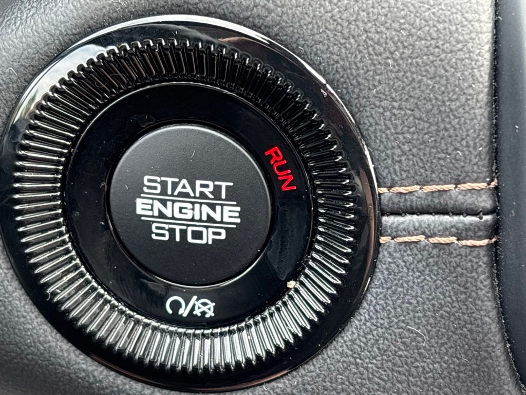 Used 2022 Red Jeep Limited image 25