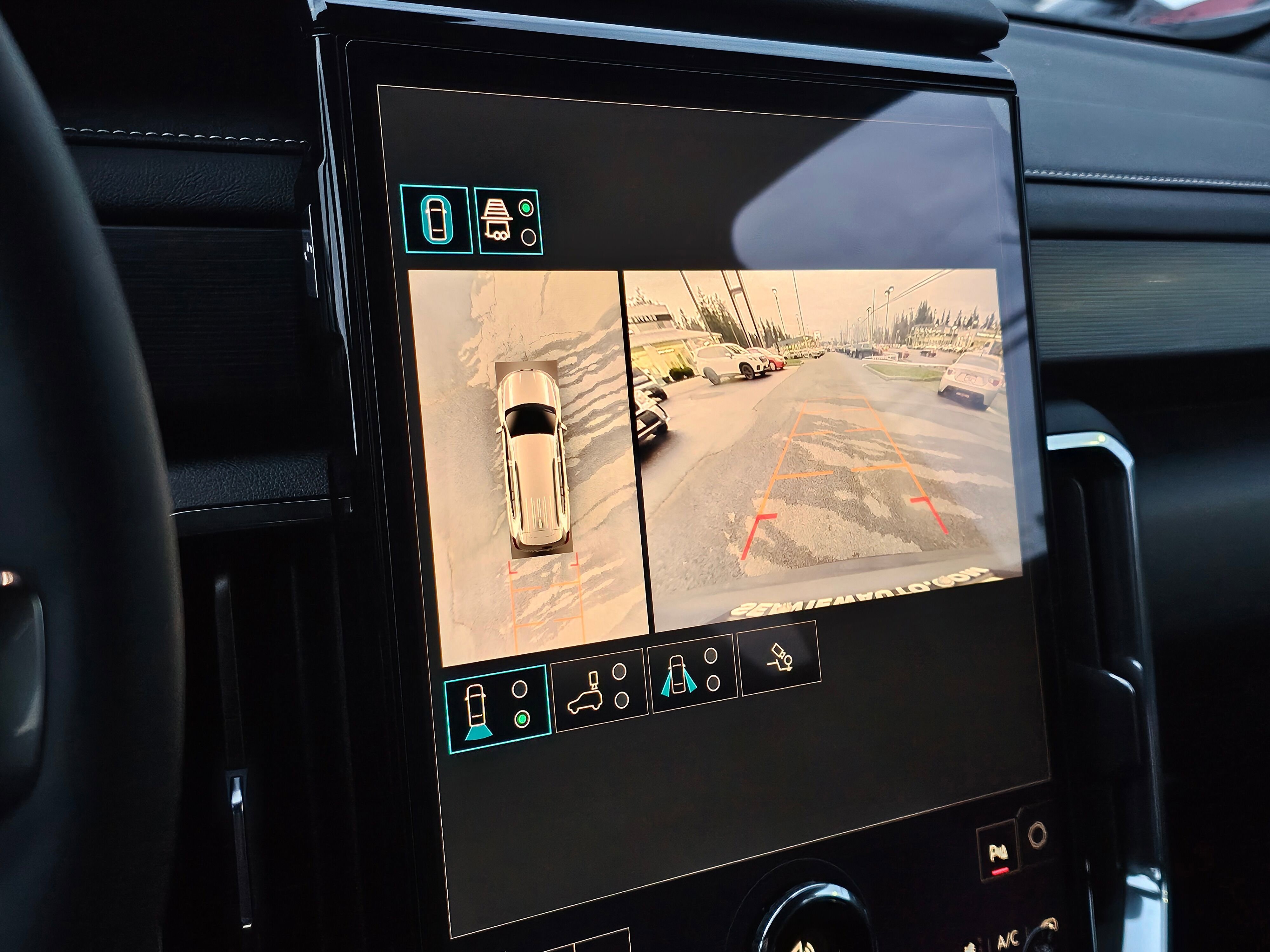 New 2026 Sterling Metallic GMC Elevation image 22