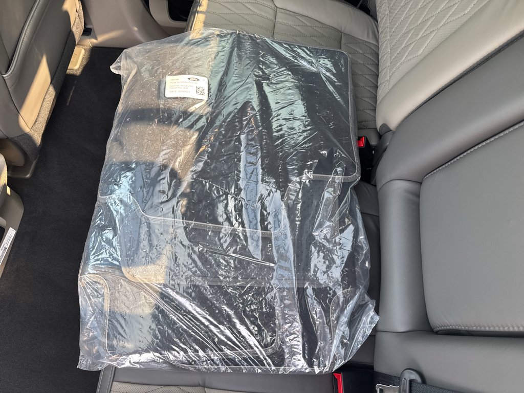 2025 Ford F-350 Super Duty Platinum - Photo 26