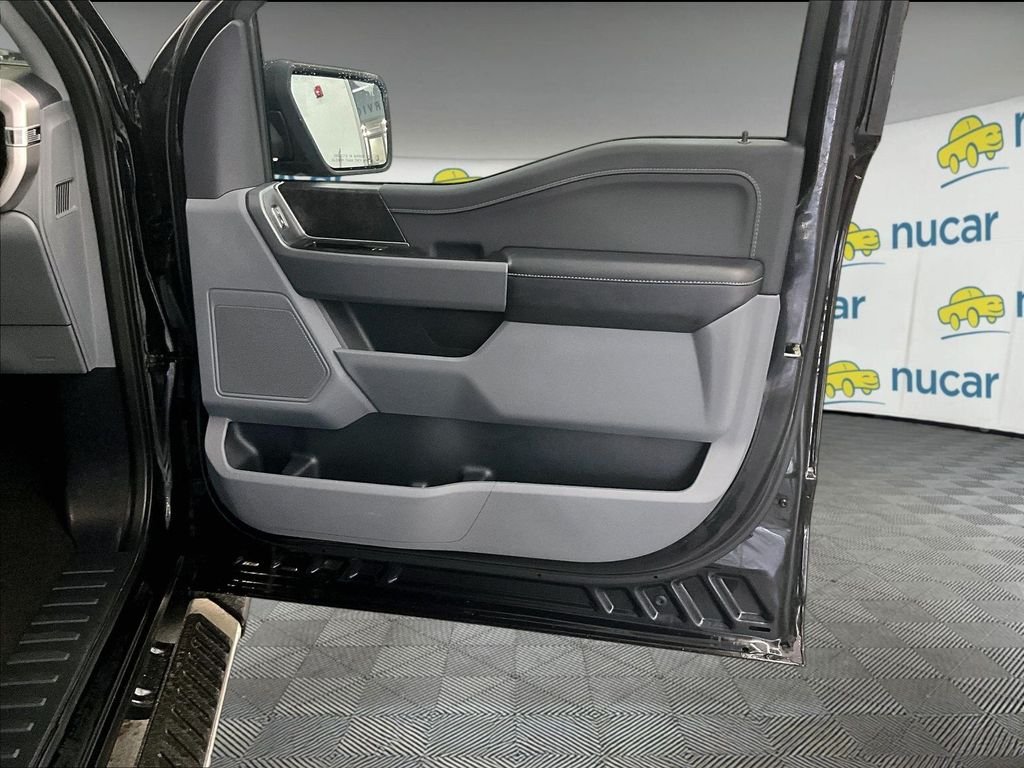 Used 2022 Black Metallic Ford XLT image 12
