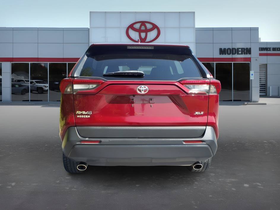 Used 2019 Ruby Flare Pearl Toyota XLE Premium image 4