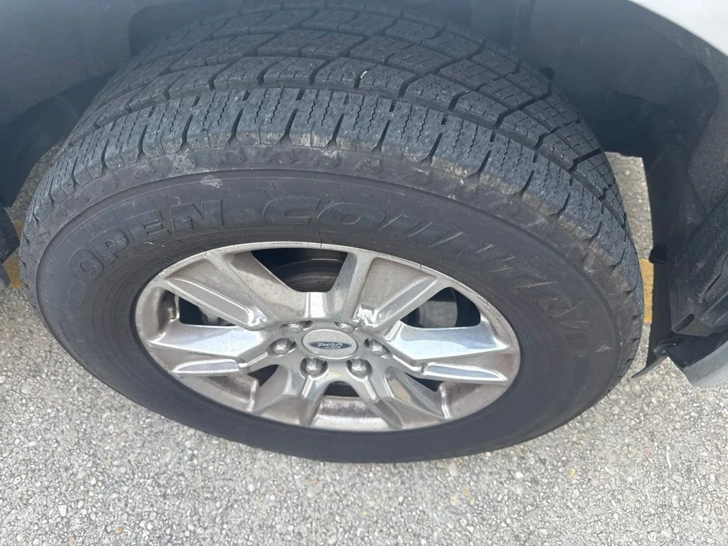Used 2017 Silver Ford XLT image 5