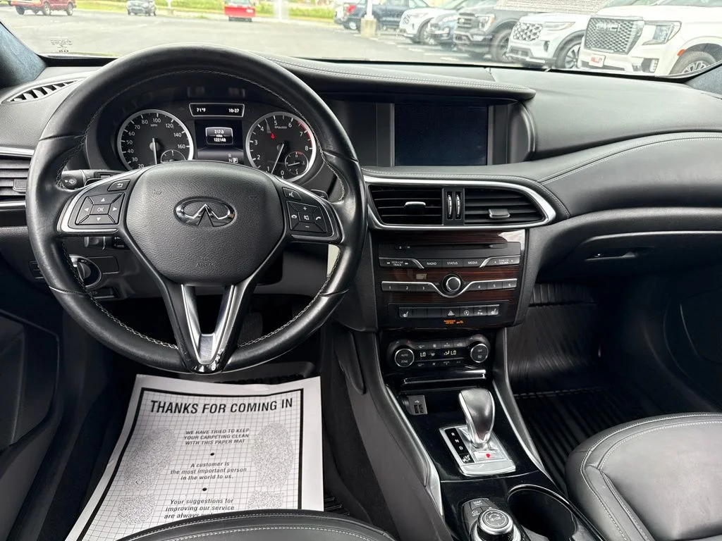 Used 2017 Graphite Shadow INFINITI Premium image 9