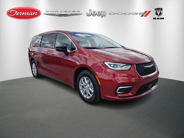 2026 Chrysler Pacifica Select's photo