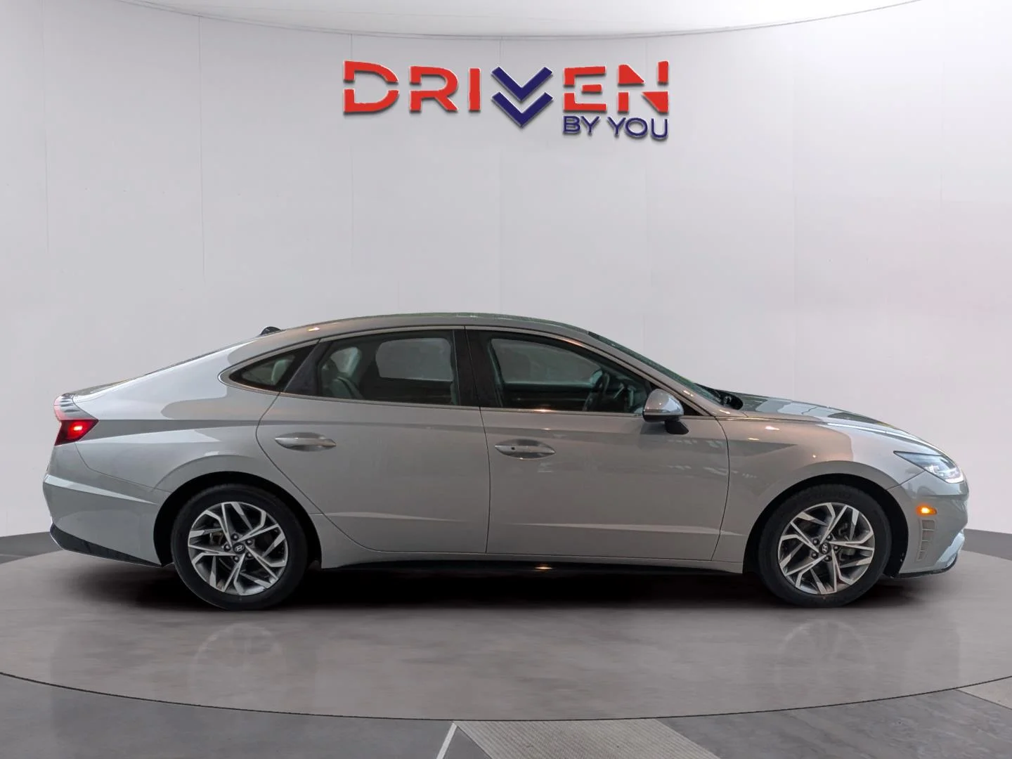 Used 2023 Curated Silver Hyundai SEL image 11