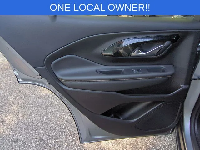 Used 2024 Silver GMC AT4 image 29