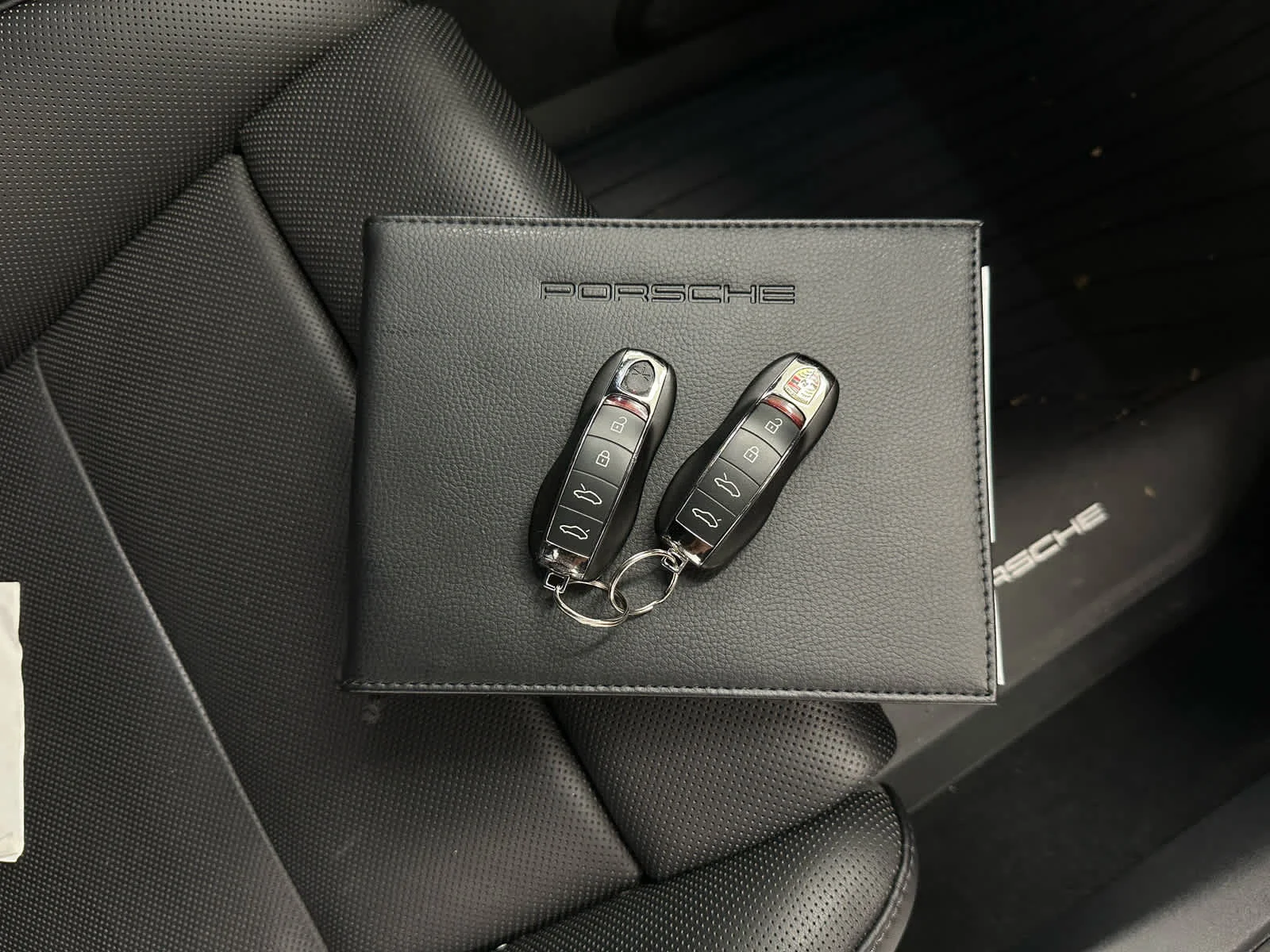 Used 2022 GT Silver Metallic Porsche GTS 4.0 image 31