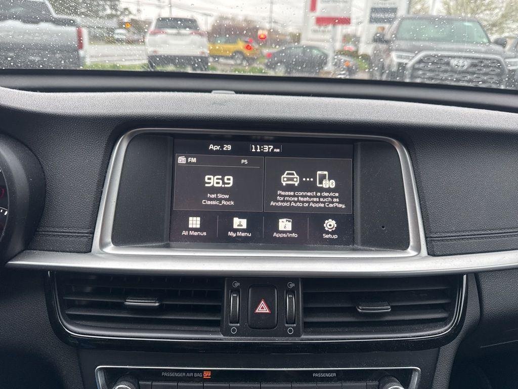 Used 2019 Snow White Pearl Kia LX image 11