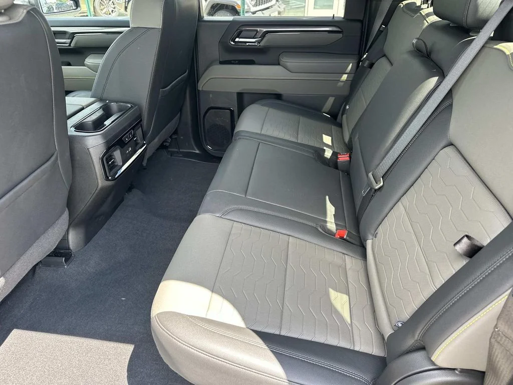 Used 2025 Black Chevrolet ZR2 image 15