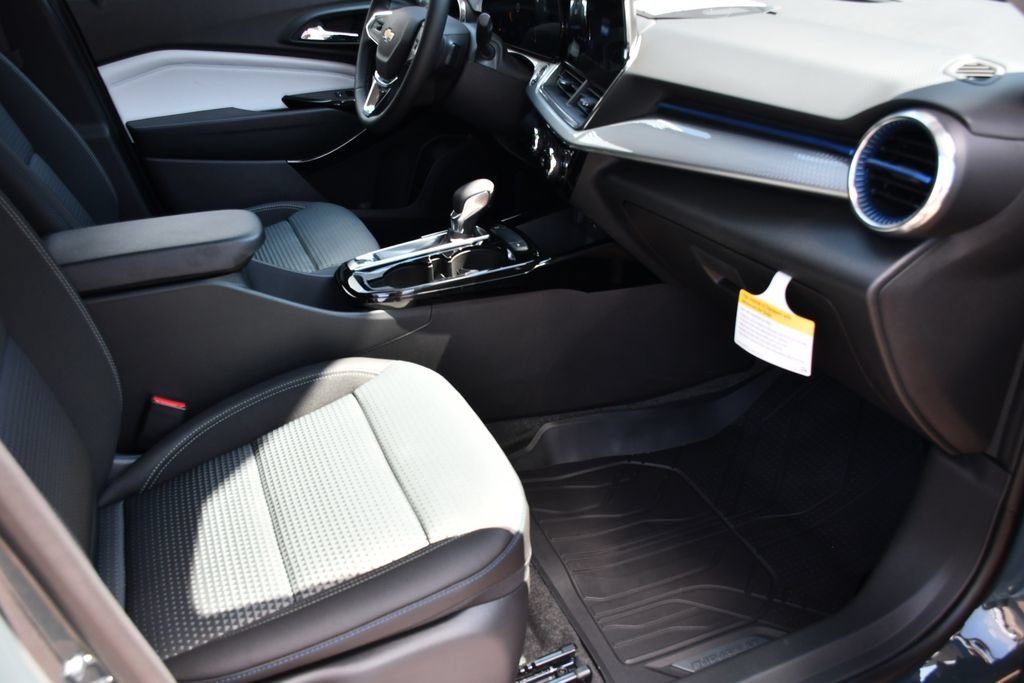 2026 Chevrolet Trax LT - Photo 28