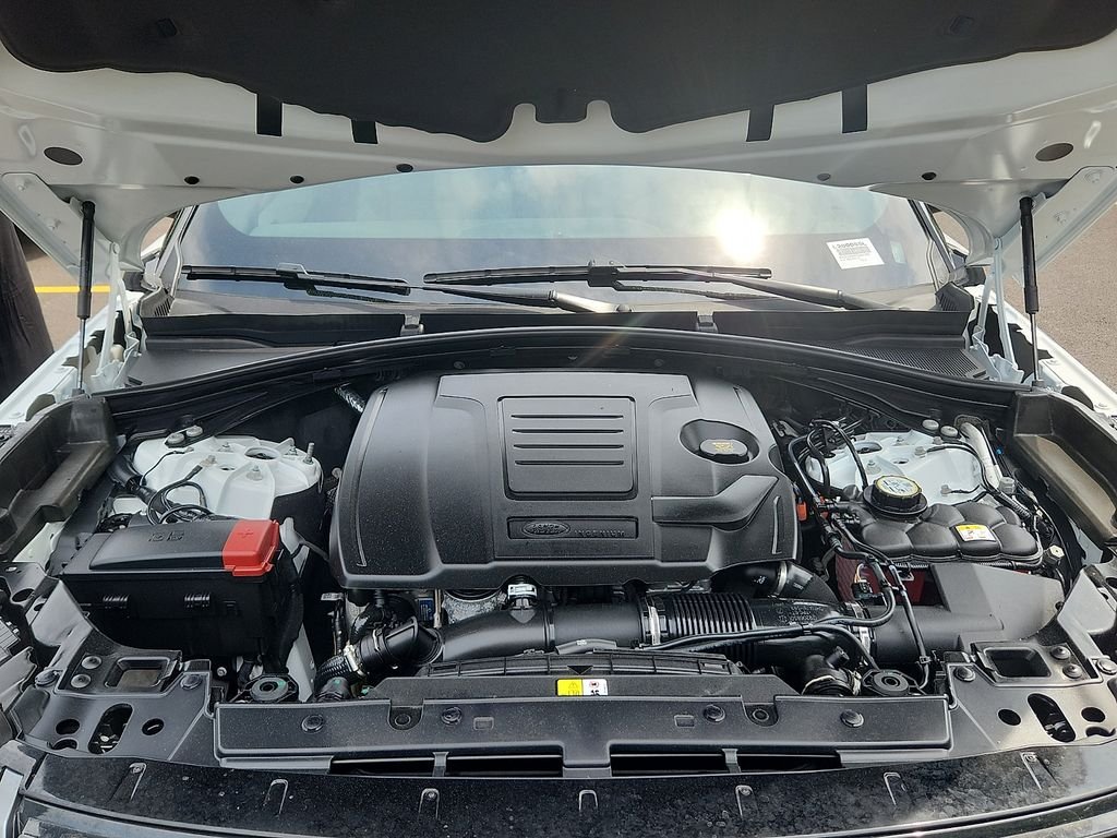 Used 2026 Fuji White Land Rover S image 27