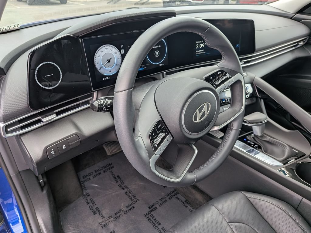 2026 Hyundai Elantra Limited - Photo 14