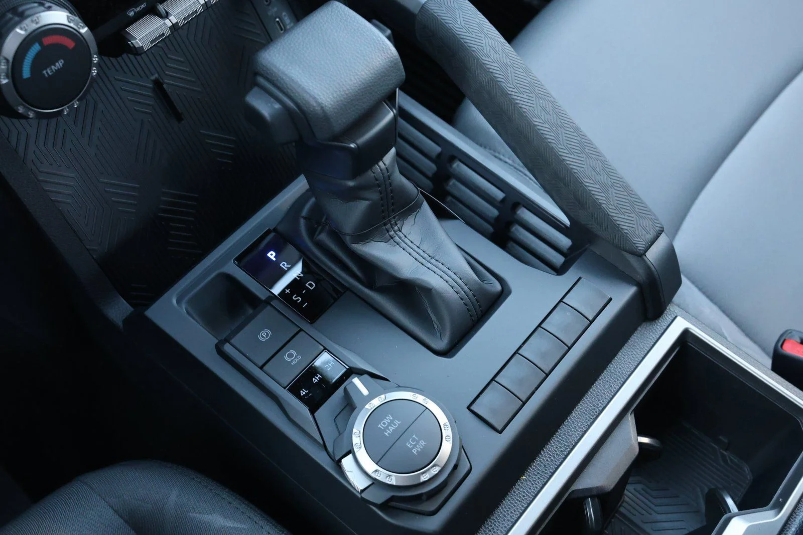 2026 Toyota Tacoma SR5 - Photo 24