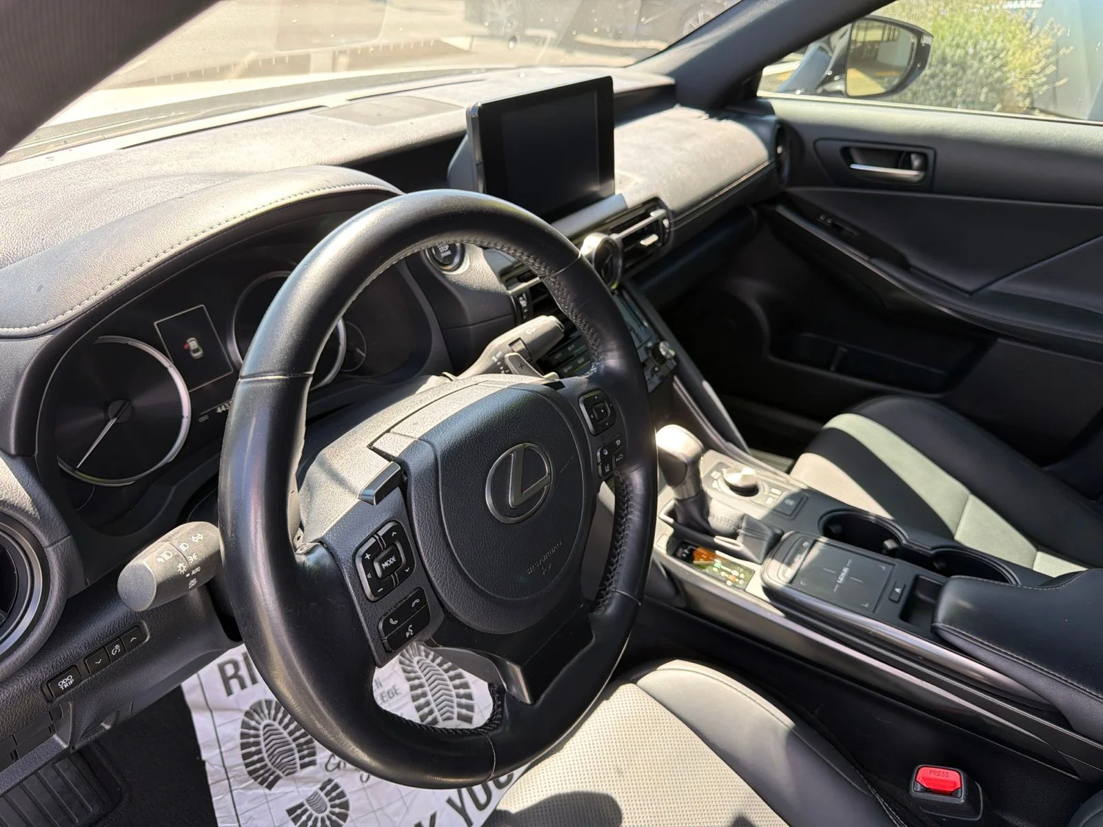 Used 2023 White Pearl Lexus 300 image 9