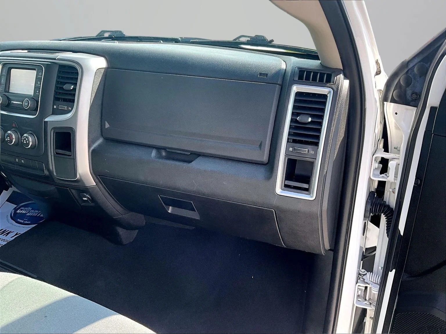 Used 2022 White Ram SLT image 18