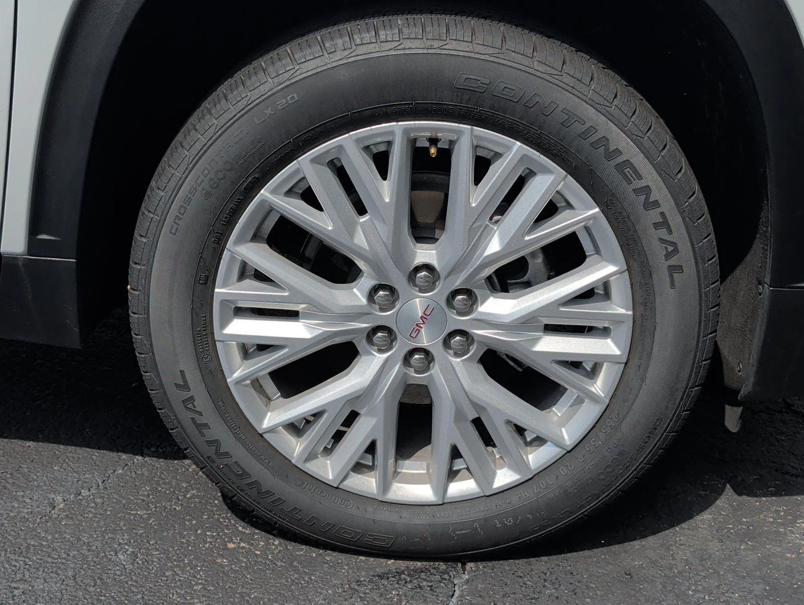 New 2026 Summit White GMC Elevation image 30