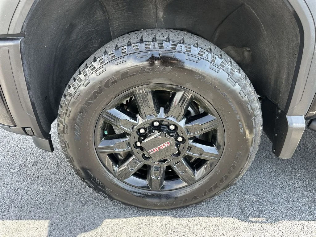 Used 2025 Black GMC AT4 image 10
