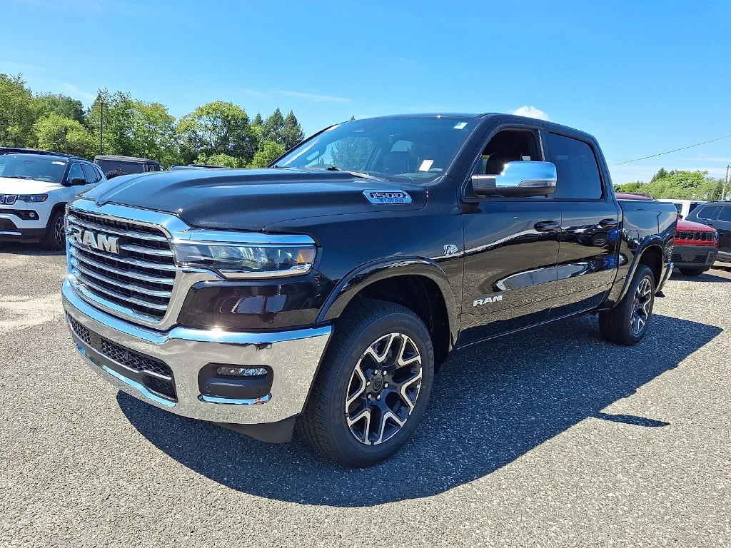 New 2027 Diamond Black Crystal Pearl-Coat Exterior Paint RAM Laramie image 4