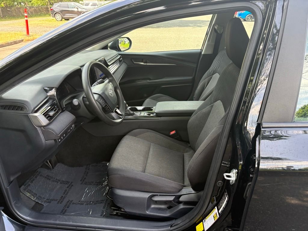 Used 2025 Midnight Black Metallic Toyota LE image 12