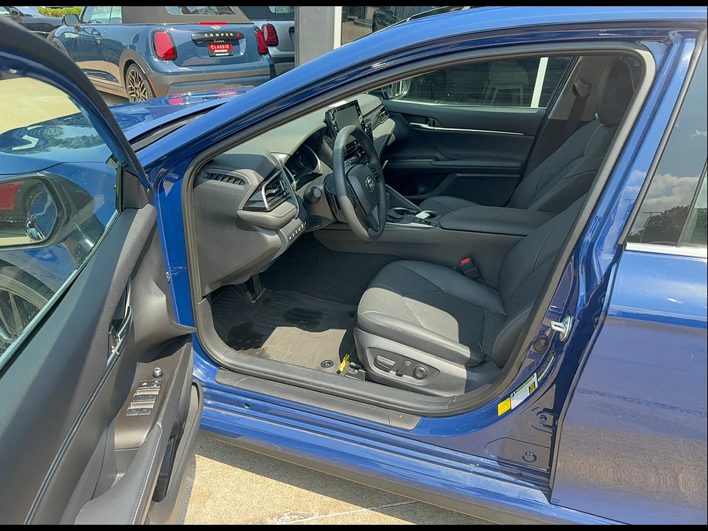 Used 2024 Reservoir Blue Toyota XSE V6 image 5