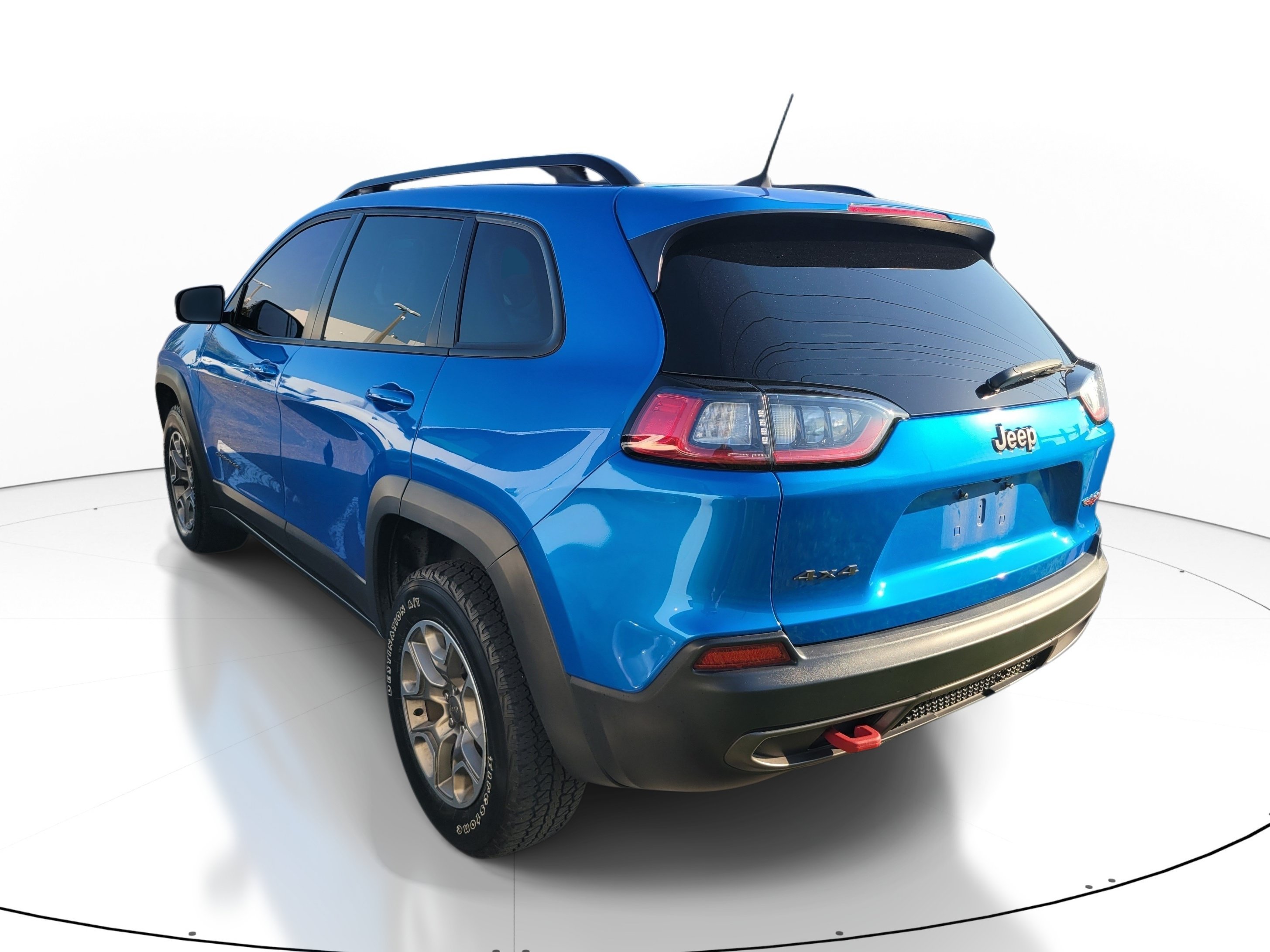 Used 2022 Hydro Blue Pearlcoat Jeep Trailhawk image 6