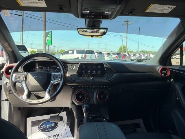 Used 2019 SUMMIT WHITE Chevrolet RS image 33