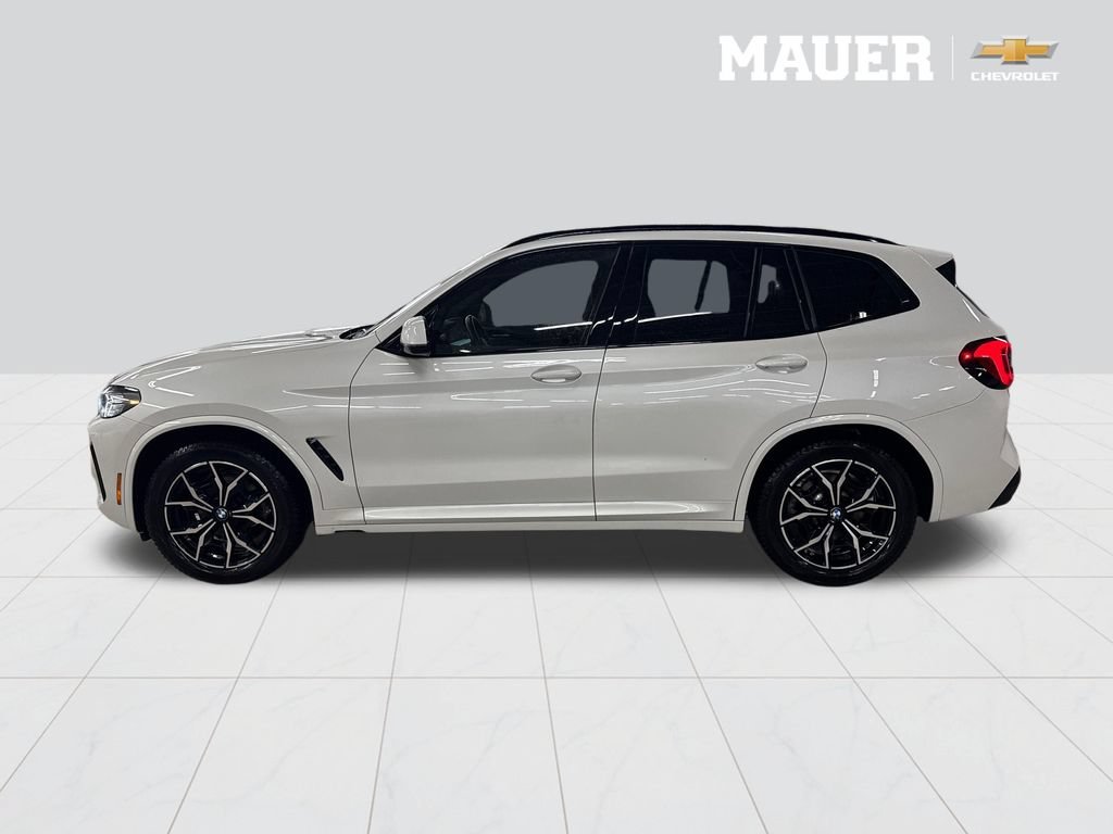 Used 2023 White BMW xDrive30i image 3