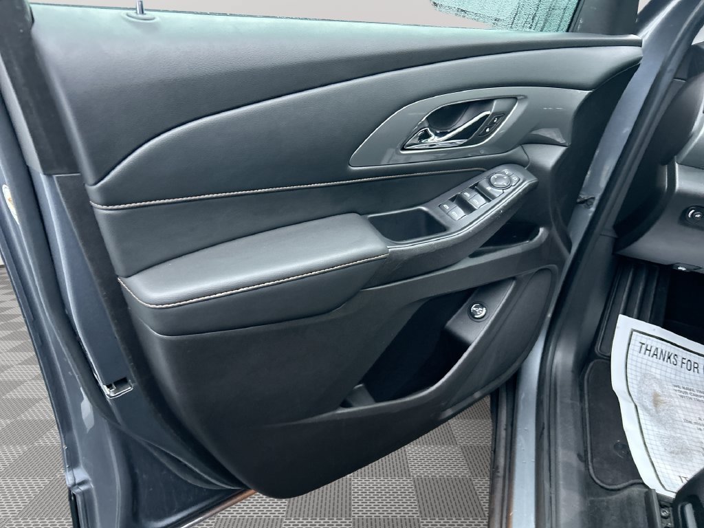 Used 2021 SATIN STEEL METALLIC Chevrolet LT Cloth image 24