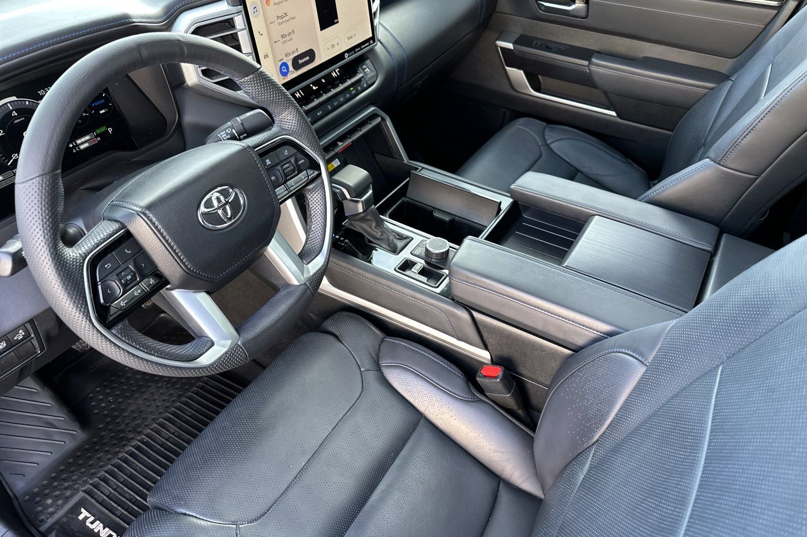 Used 2024 Silver Toyota Platinum image 10