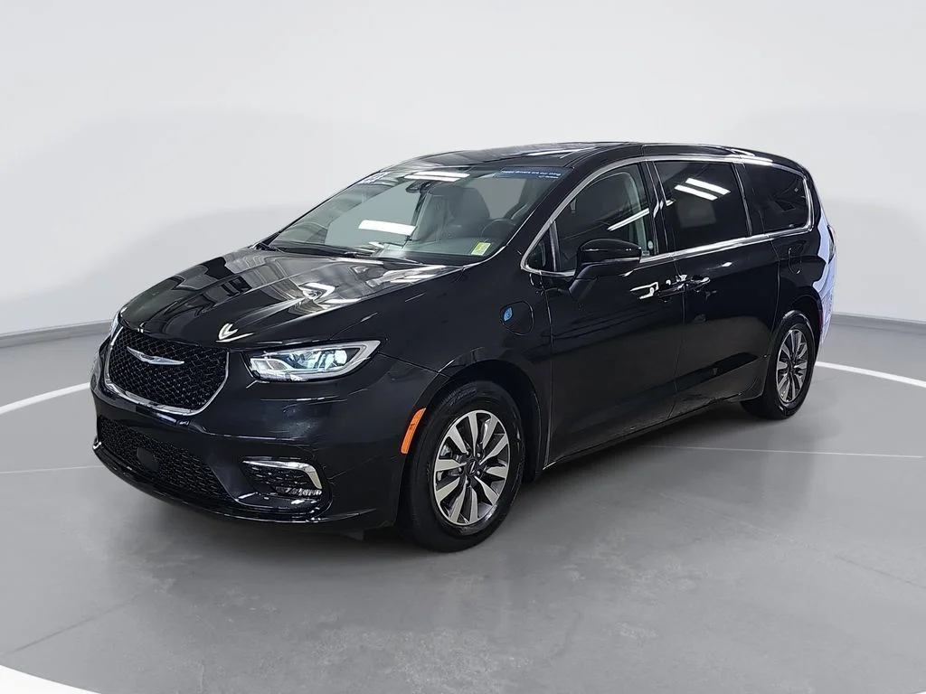 2023 Chrysler Pacifica Hybrid Touring L - Photo 9