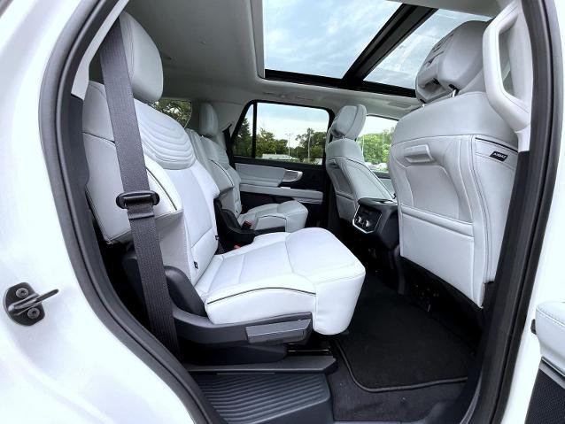 New 2027 Star White Metallic Tri-Coat Ford Platinum image 54