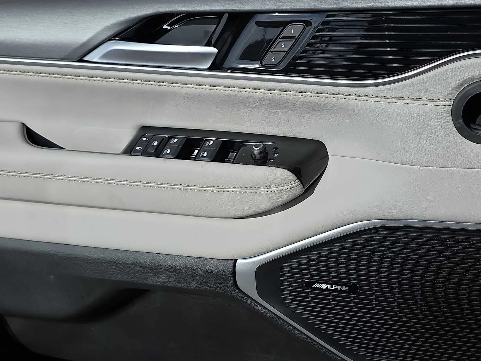 2026 Jeep Grand Wagoneer Base - Photo 11
