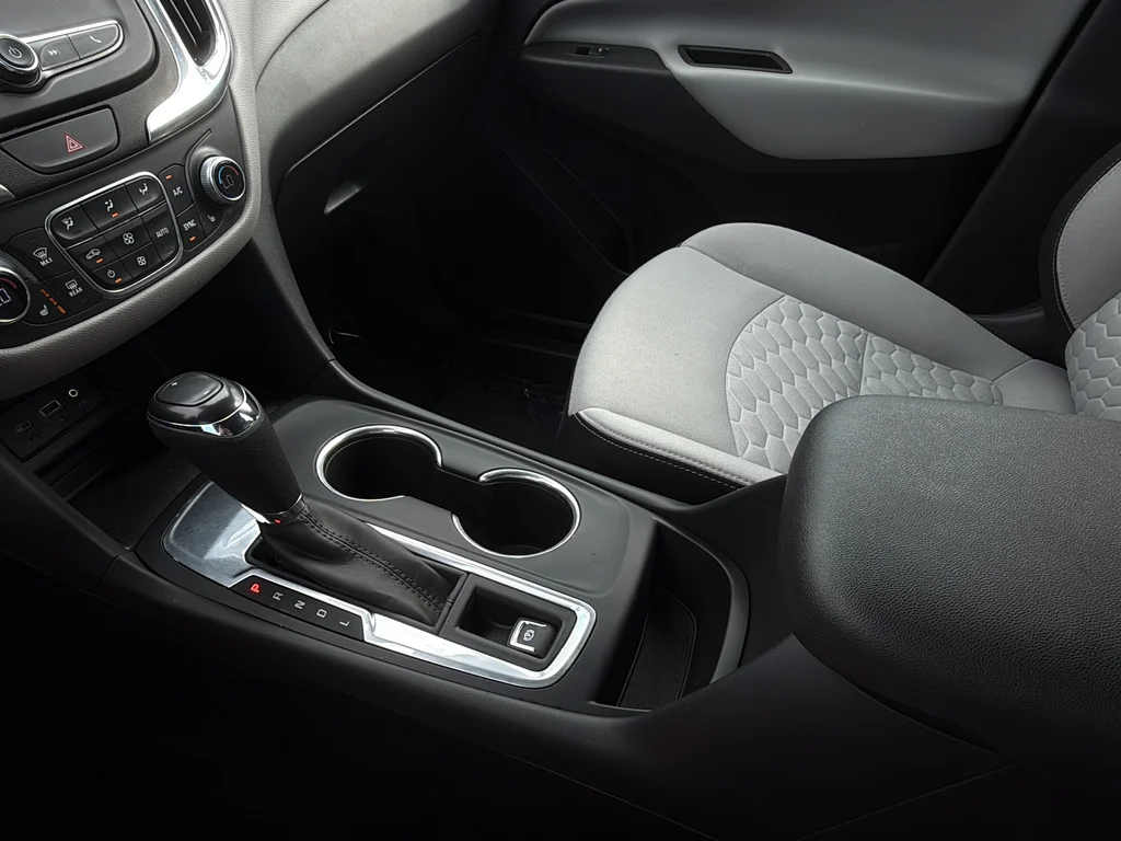 Used 2020 Pacific Blue Metallic Chevrolet LT image 14