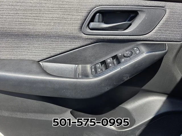 Used 2023 White Nissan S image 31