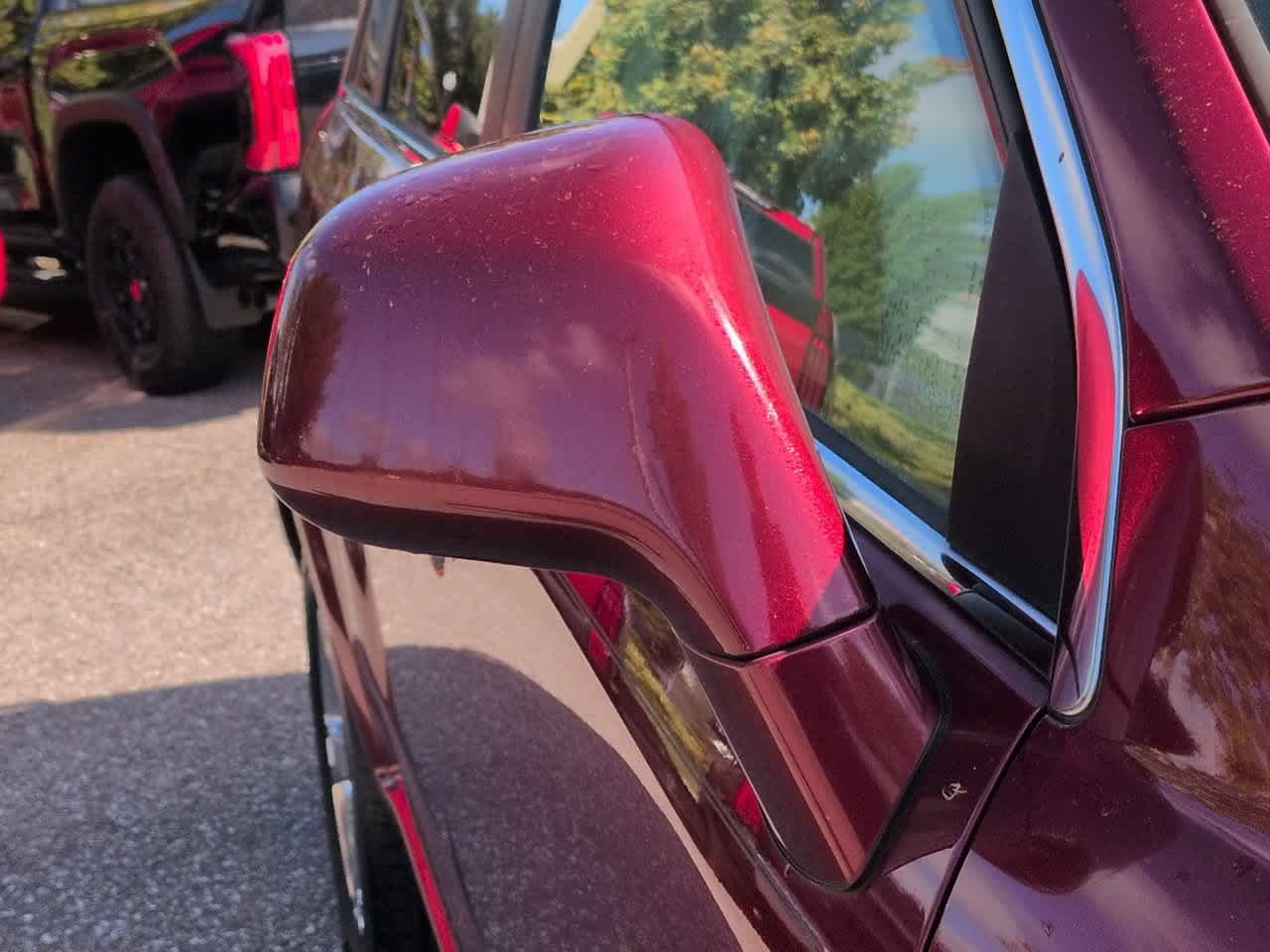 Used 2009 Ruby Red Saturn I4 image 12