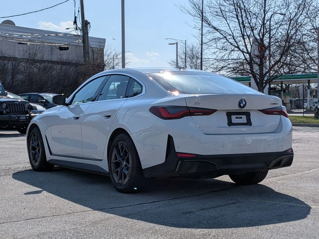 Used 2024 White BMW xDrive40 image 5