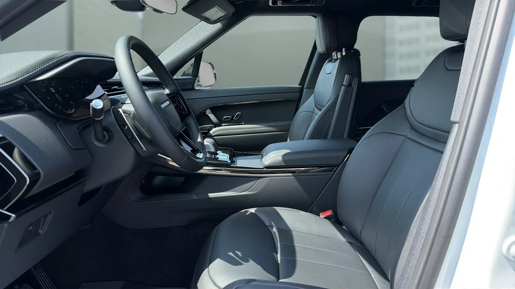 New 2026 White Land Rover Dynamic SE image 16