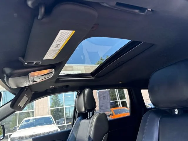 Used 2019 Pacific Blue Clearcoat Jeep Limited image 27