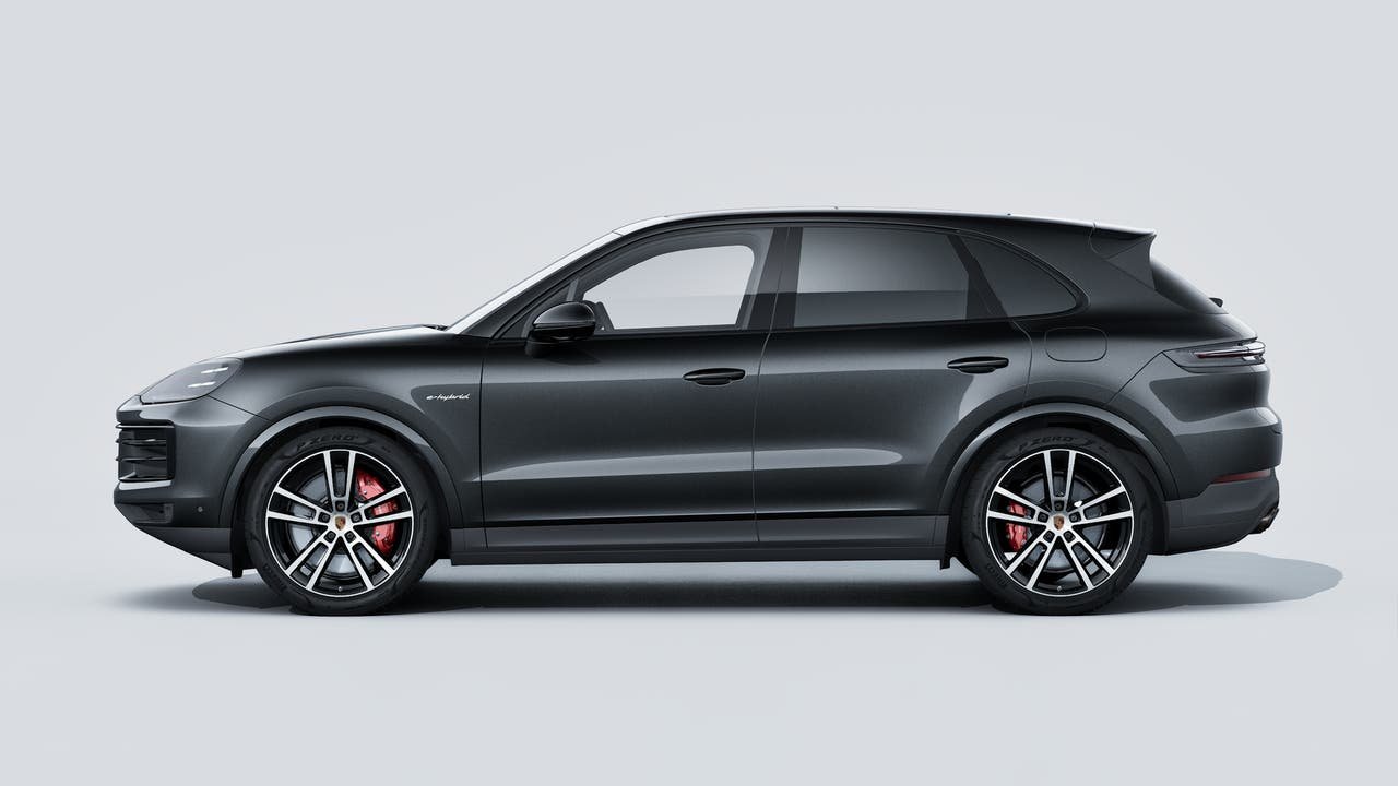 New 2027 Chromite Black Metallic Porsche S E-Hybrid image 2