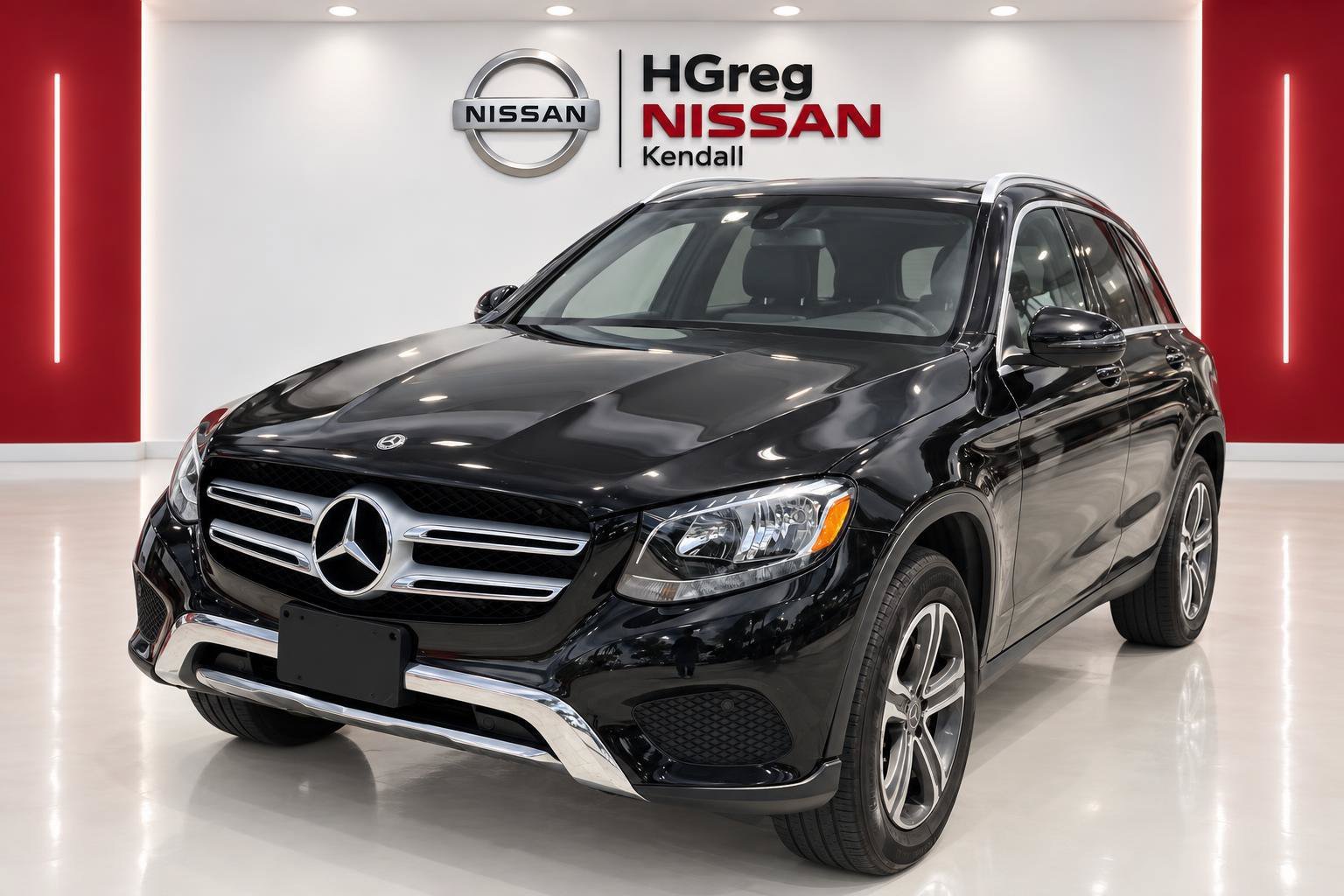 Used 2017 Black Mercedes-Benz GLC 300 image 3