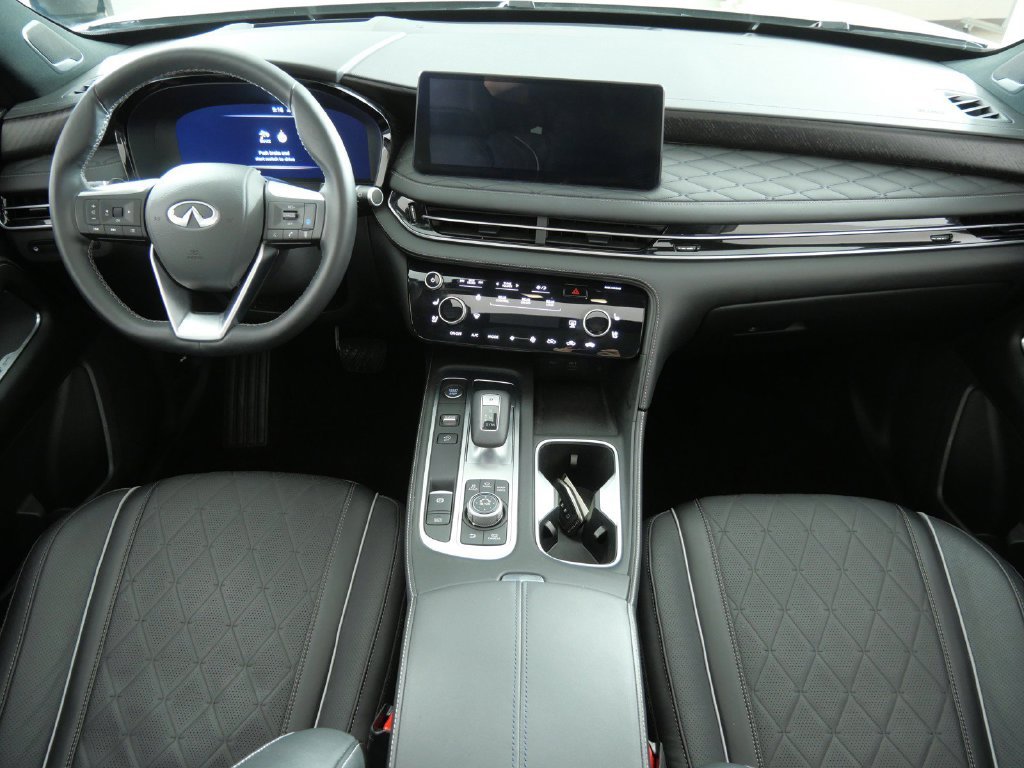 Used 2025 Black INFINITI Autograph image 6