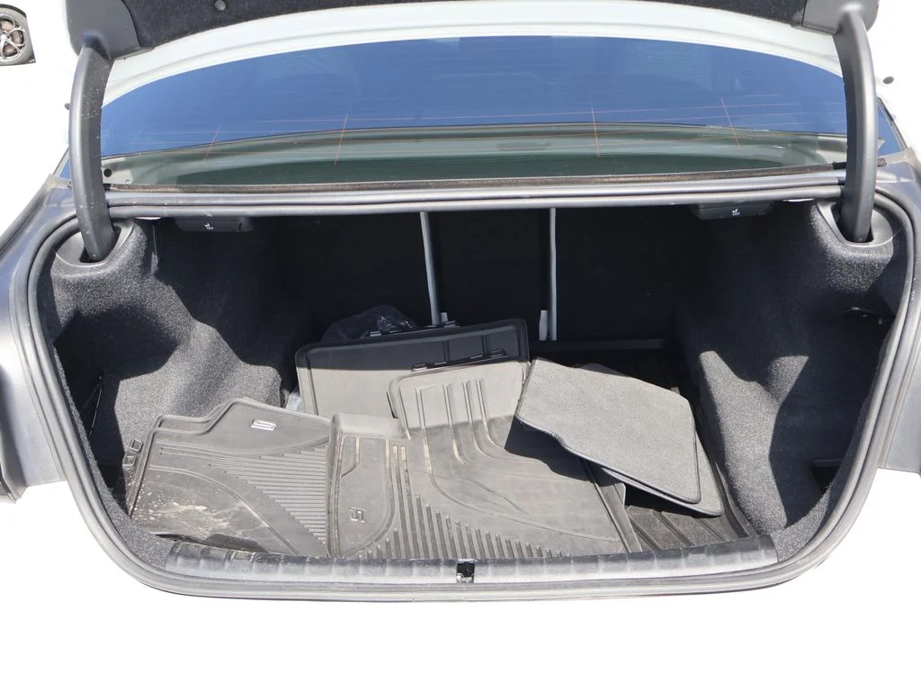 Used 2023 Alpine White BMW Base image 17