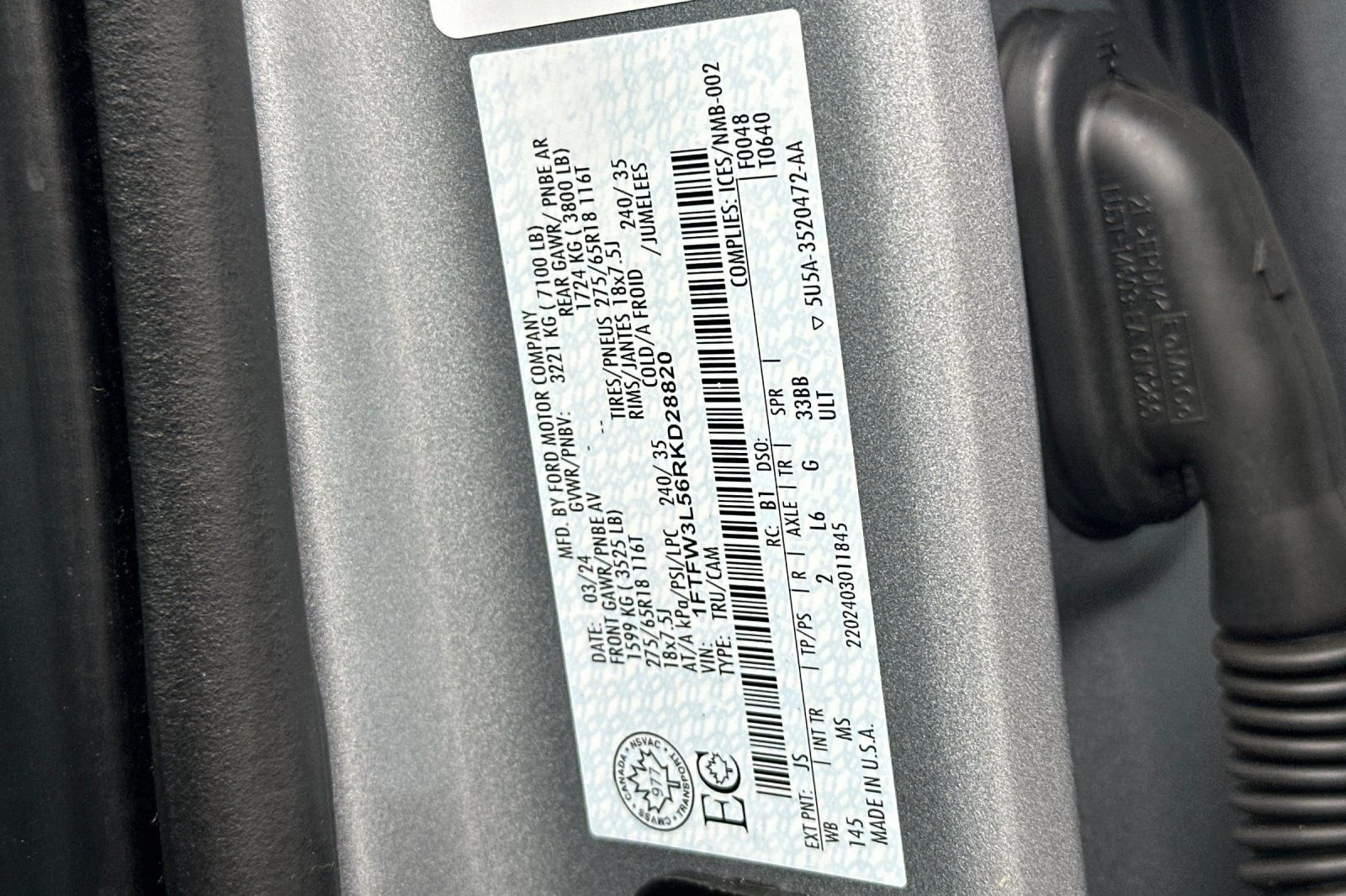 Used 2024 Silver Ford XLT image 27