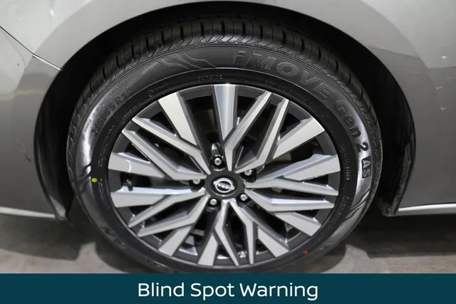 Used 2024 Gun Metallic Nissan 2.5 SV image 9