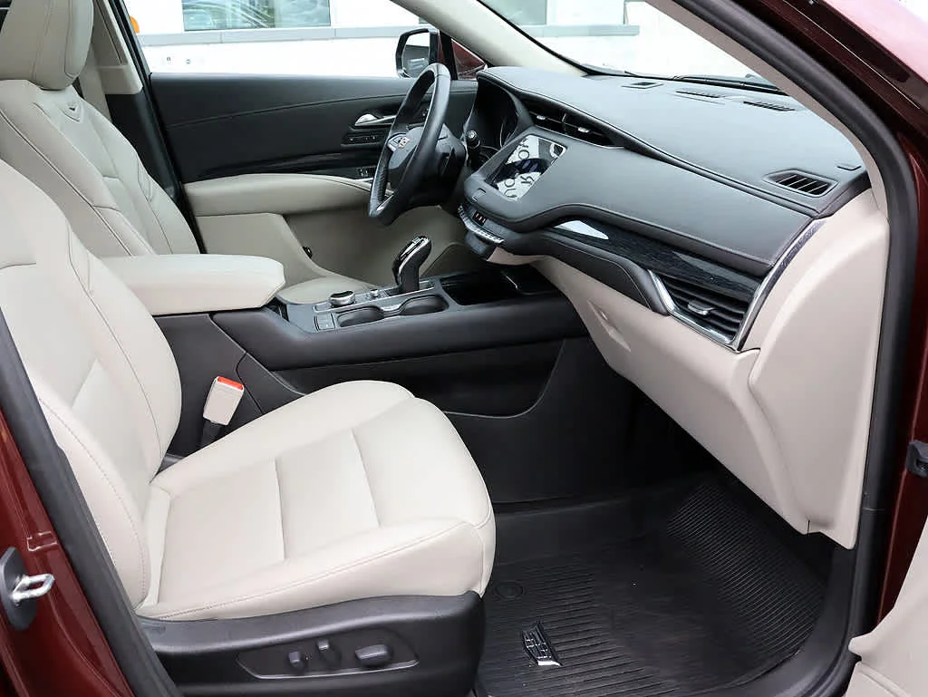 2023 Cadillac XT4 Premium Luxury - Photo 32