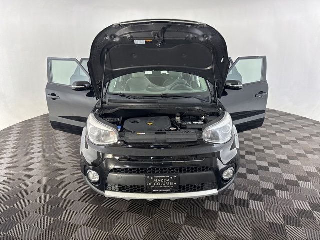 Used 2017 Black Kia Plus image 11