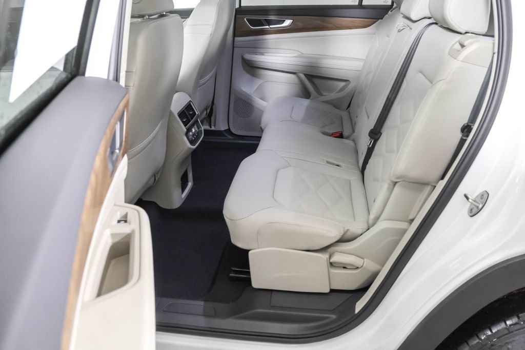 Used 2026 White Volkswagen SE image 26