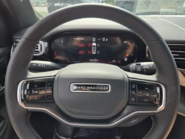 2025 Jeep Grand Wagoneer L Series II - Photo 26